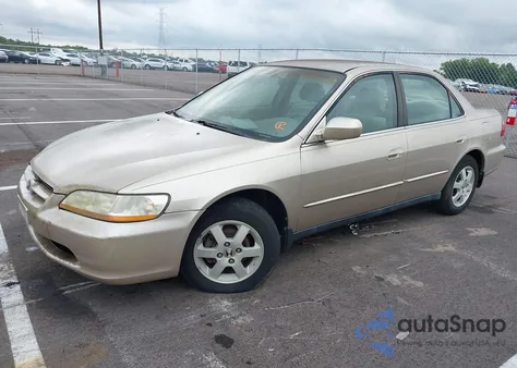 2000 Honda Accord 2.3 Se из США, поврежденный, VIN 1HGCG5678YA043244